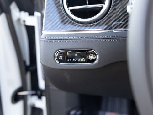 Used 2024 Bentley Continental GT image 34