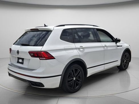 Used 2022 Volkswagen Tiguan SE R-Line FWD image 7
