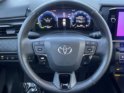 Used 2025 Toyota Camry XLE image 22