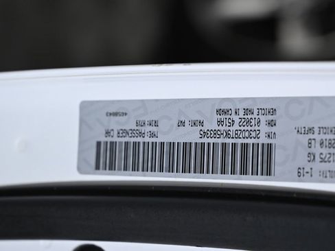 Used 2019 Dodge Challenger R/T w/ Driver Convenience Group image 32