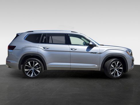 New 2025 Volkswagen Atlas SEL Premium R-Line image 4