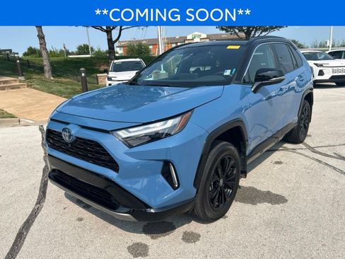 Used 2022 Toyota RAV4 XSE AWD/4WD image 1