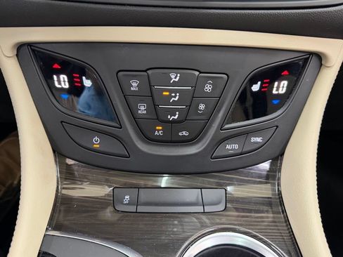 Used 2020 Buick Envision Essence w/ Experience Buick Package AWD/4WD image 29
