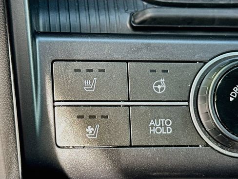 Used 2025 Hyundai Kona Limited AWD/4WD image 17