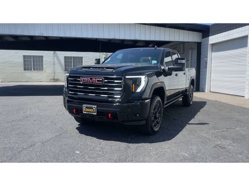 New 2026 GMC Sierra 2500 AT4 w/ AT4 Premium Plus Package AWD/4WD image 6