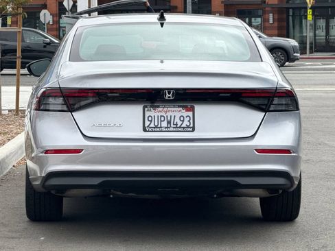 Certified 2025 Honda Accord SE image 5