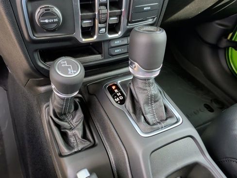 New 2025 Jeep Gladiator Sport image 31