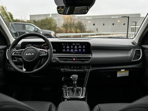 New 2026 Kia Seltos EX image 16