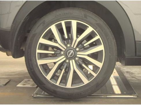 Used 2023 Nissan Kicks SV image 23