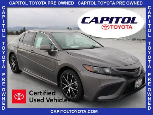 Certified 2024 Toyota Camry SE image 1