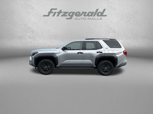 Used 2026 Toyota 4Runner SR5 AWD/4WD image 5