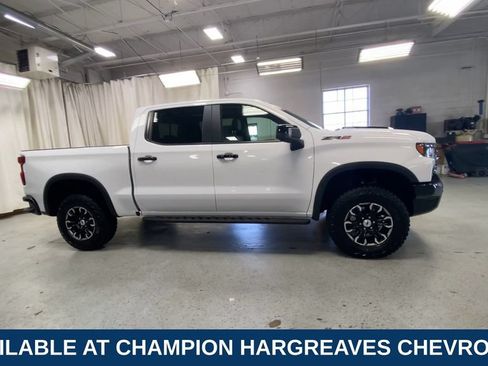 Used 2025 Chevrolet Silverado 1500 ZR2 w/ Technology Package AWD/4WD image 2
