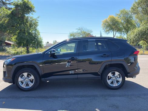 Used 2025 Toyota RAV4 XLE FWD image 22