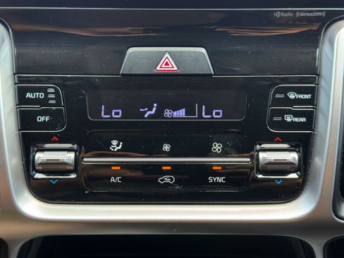 Used 2022 Kia Sorento S AWD/4WD image 26