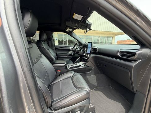 Used 2021 Ford Explorer ST w/ Equipment Group 401A AWD/4WD image 23