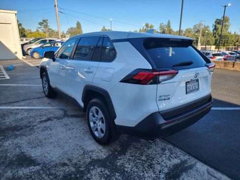 Used 2023 Toyota RAV4 LE FWD image 2