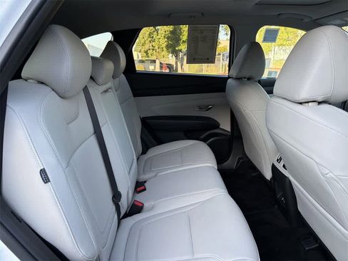 Certified 2025 Hyundai Tucson SEL image 40