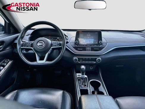 Used 2024 Nissan Altima 2.5 SR FWD image 27