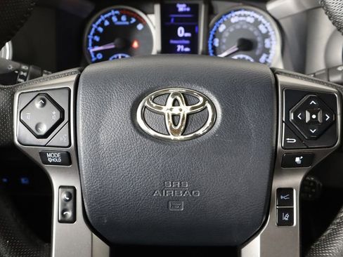 Used 2020 Toyota Tacoma SR5 image 21