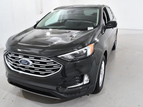 Used 2022 Ford Edge SEL w/ Convenience Package image 2