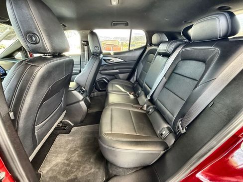 Used 2025 Chevrolet Equinox EV LT w/ Convenience Package image 16