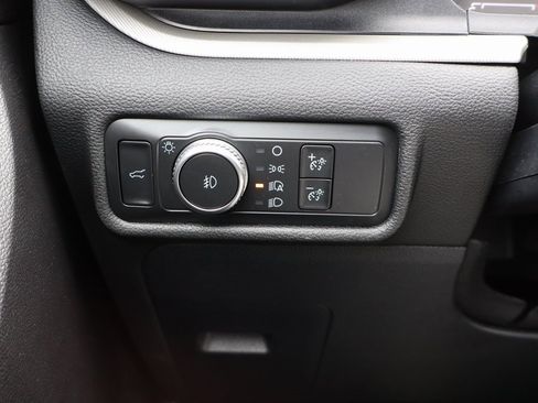 Used 2020 Ford Explorer XLT w/ Equipment Group 202A image 10