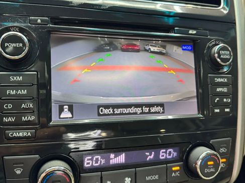 Used 2015 Nissan Altima 2.5 SL w/ Technology Package image 16