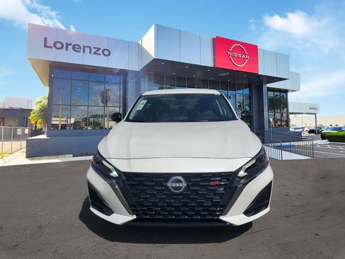 New 2025 Nissan Altima 2.5 SR image 2