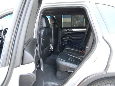 Used 2014 Porsche Cayenne S AWD/4WD image 12