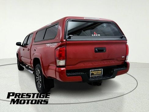 Used 2017 Toyota Tacoma TRD Sport w/ Tow Package AWD/4WD image 6