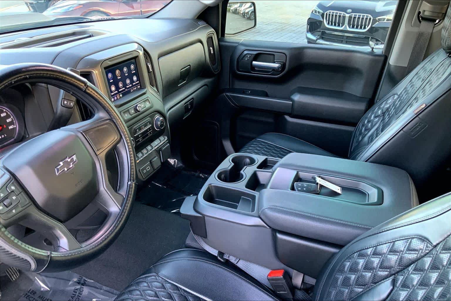 Used 2025 Chevrolet Silverado 1500 Custom Trail Boss AWD/4WD image 13
