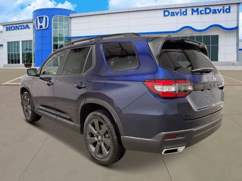 New 2025 Honda Pilot Sport image 4