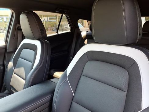 Used 2025 Chevrolet Blazer EV LT FWD image 21