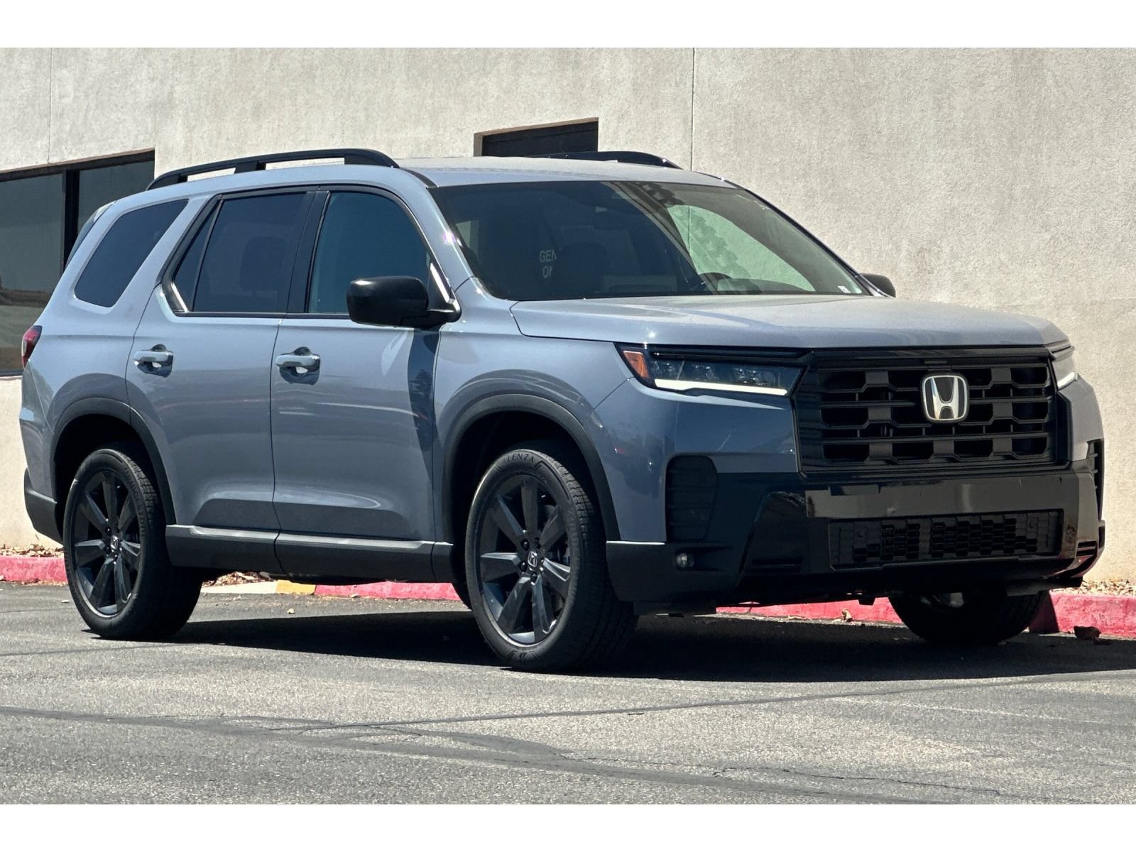 New 2026 Honda Pilot Sport image 2