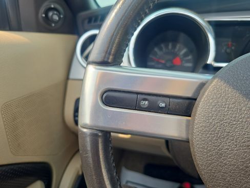 Used 2005 Ford Mustang GT Premium RWD image 19