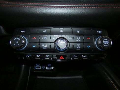 Used 2024 Dodge Durango GT w/ Trailer Tow Group IV image 14