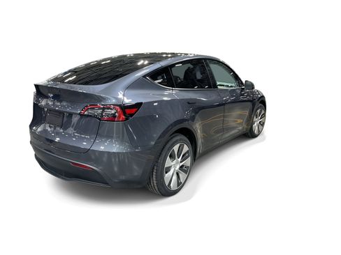 Certified 2023 Tesla Model Y Long Range AWD/4WD image 6