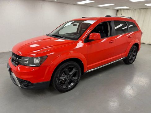 Used 2018 Dodge Journey Crossroad AWD/4WD image 1