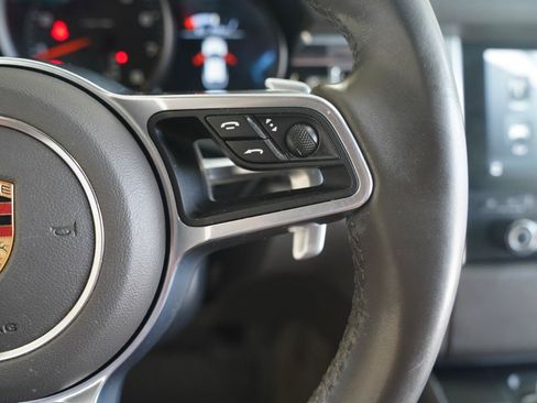 Used 2018 Porsche Macan AWD/4WD image 17