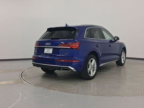 Used 2024 Audi Q5 e Premium Plus w/ Premium Plus Package image 9