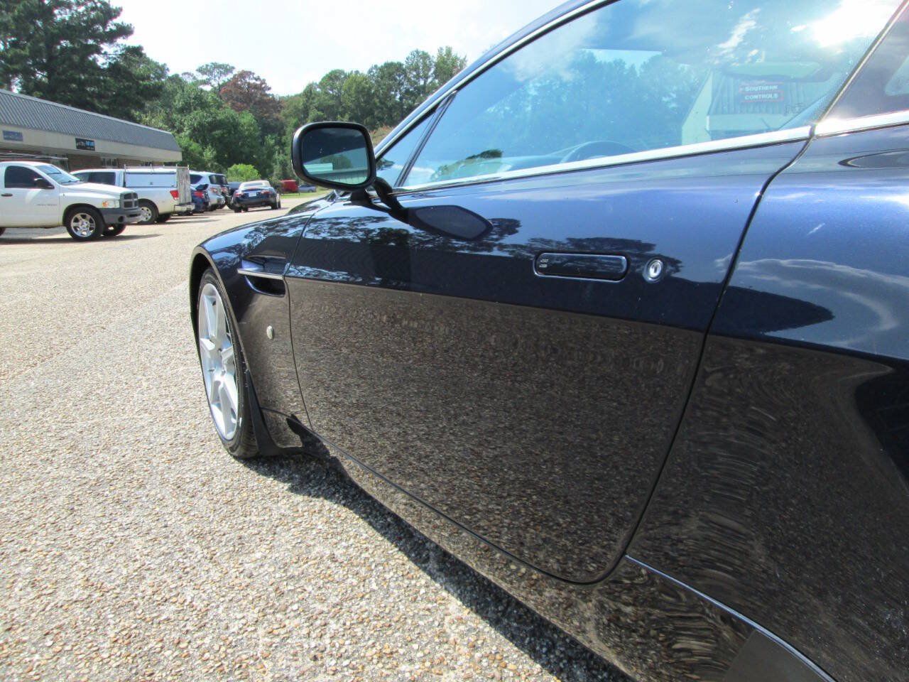 Used 2007 Aston Martin V8 Vantage Coupe RWD image 40