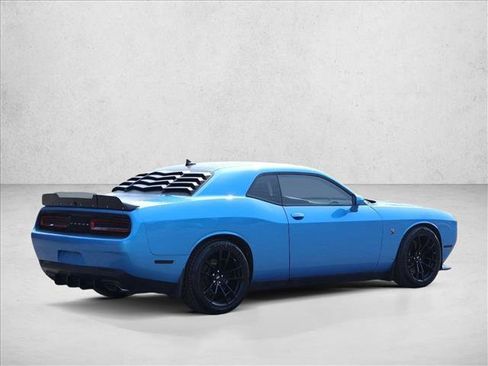 Used 2019 Dodge Challenger R/T Scat Pack w/ Shaker Package RWD image 5