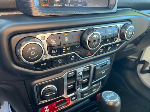 Used 2020 Jeep Wrangler Unlimited Rubicon w/ Quick Order Package 28Y Recon image 15