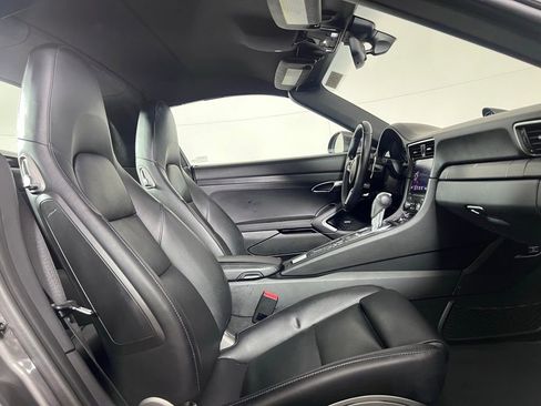 Certified 2019 Porsche 911 Targa 4 GTS AWD/4WD image 19