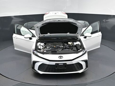 Used 2025 Toyota Camry SE w/ Convenience Package image 53