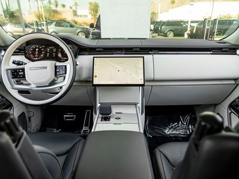 Used 2024 Land Rover Range Rover Autobiography AWD/4WD image 18