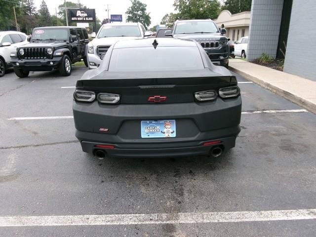 Used 2019 Chevrolet Camaro SS RWD image 6