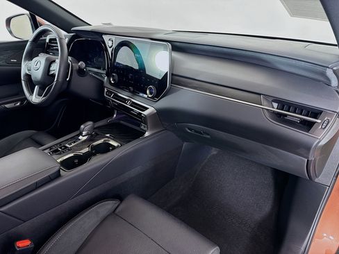 Certified 2025 Lexus RX 350 AWD w/ Convenience Package image 28