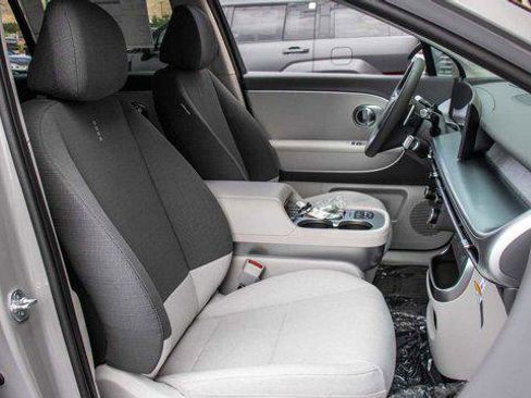 New 2026 Hyundai Ioniq 9 SE image 18