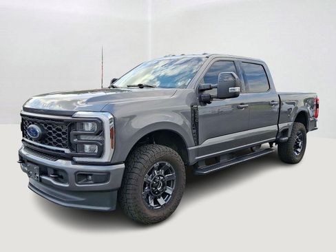 Used 2024 Ford F250 Lariat w/ Sport Appearance Package AWD/4WD image 3